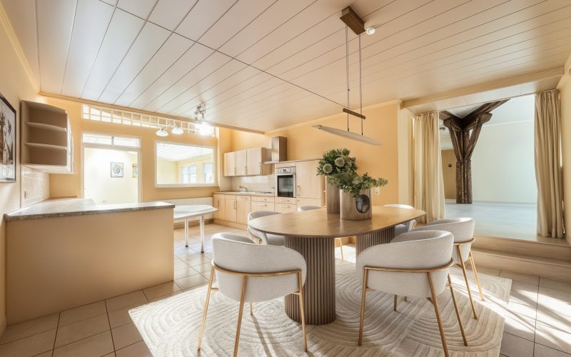 Küche mit Essbereich (Einrichtungsbeispiel)