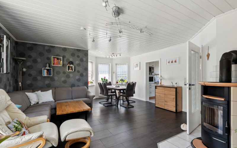 Wohnzimmer mit Kaminofen