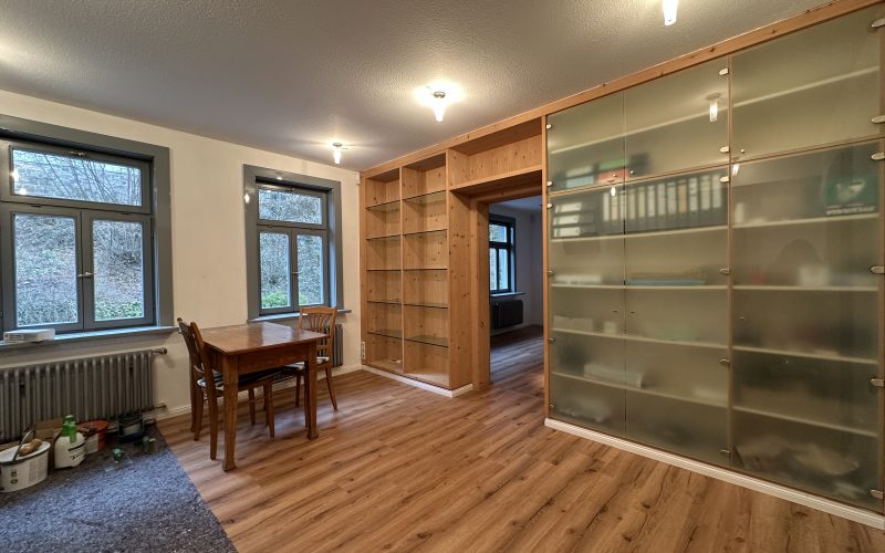 Küche mit Einbauküche (inkl.)