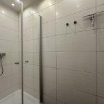 Badezimmer mit Dusche