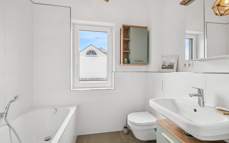 Badezimmer 2 mit Badewanne