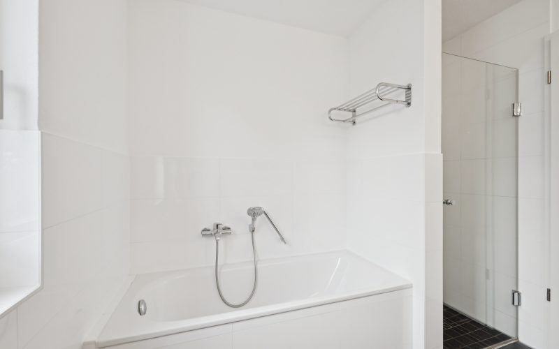 Badezimmer mit Dusche