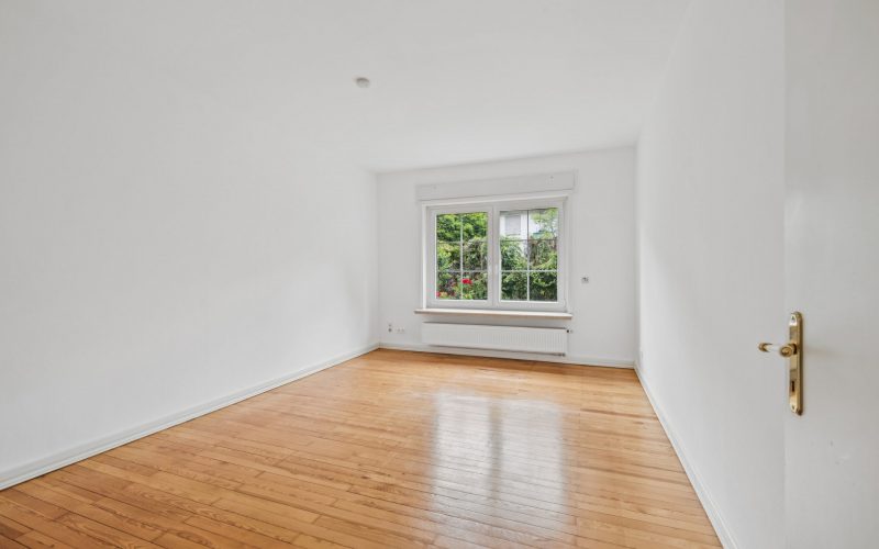 Schlafzimmer (EG)