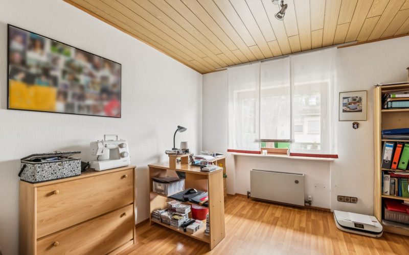 Arbeitszimmer (EG)