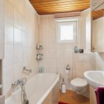 Badezimmer (OG)