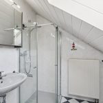 Badezimmer(DG)