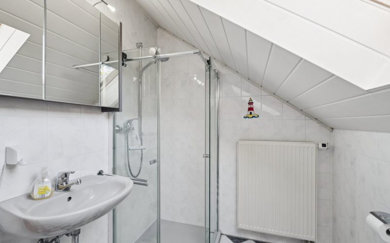 Badezimmer(DG)